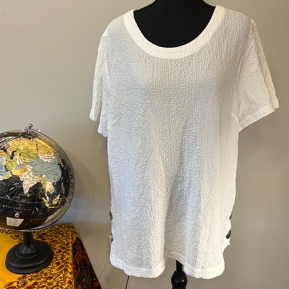 White top — NWOT!